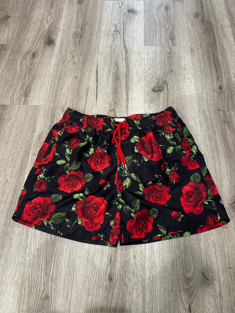 Forever 21 Red Rose Print Men’s Swim Shorts